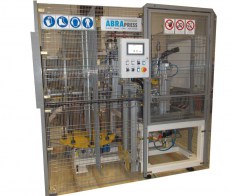 Packaging e gestione post produzione Pulizia foro